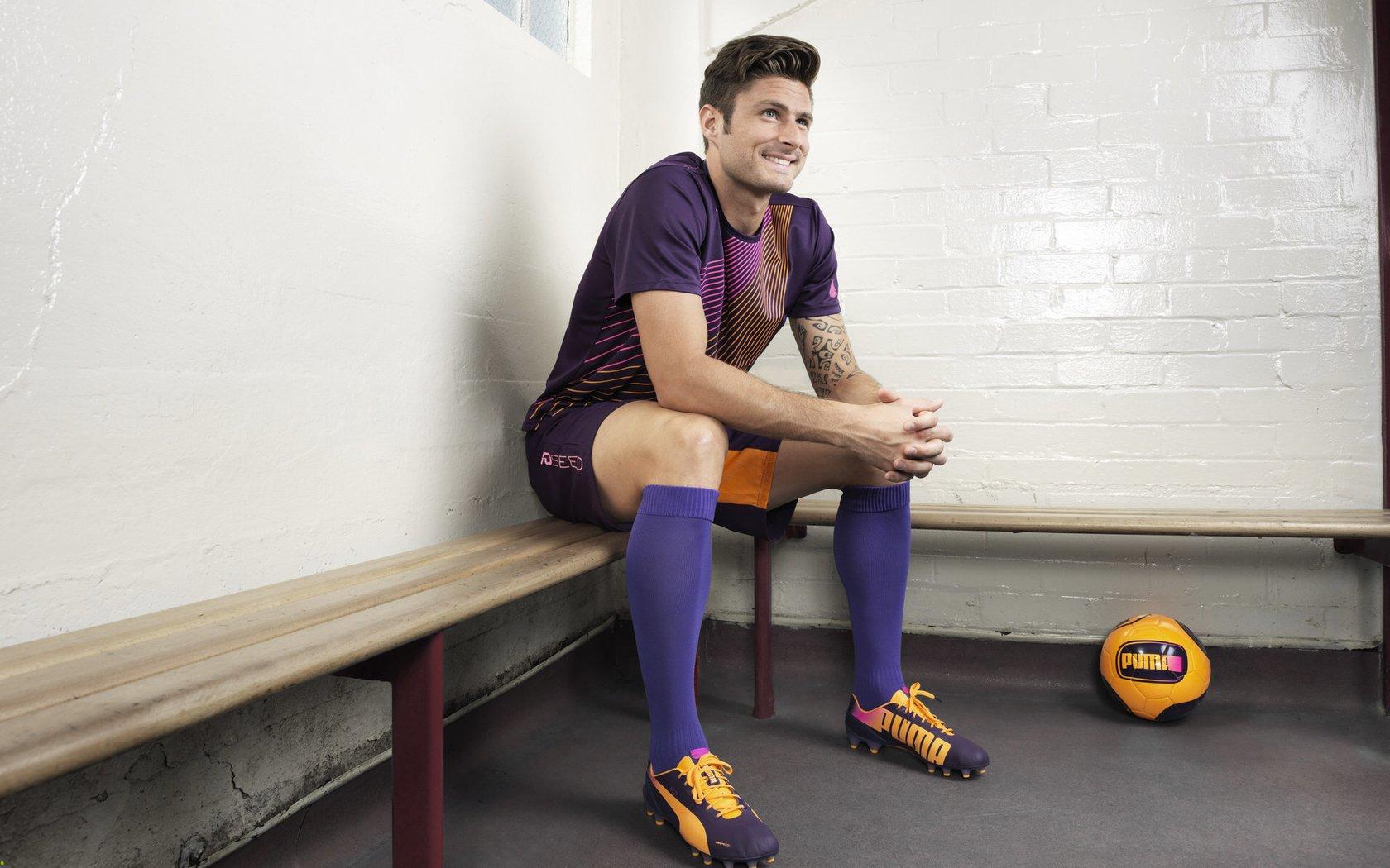 激情碰撞!曼市德比战红魔绝杀蓝月亮,英超争冠悬念再起