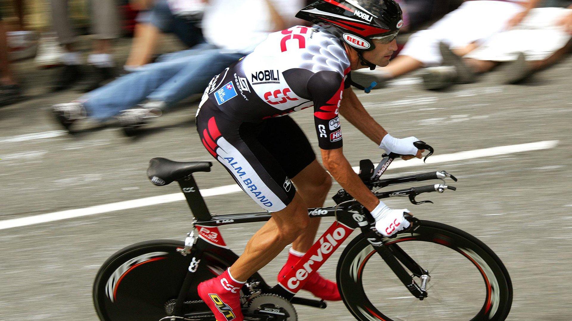 谷爱凌再创佳绩 自由式滑雪世界杯斩获金牌