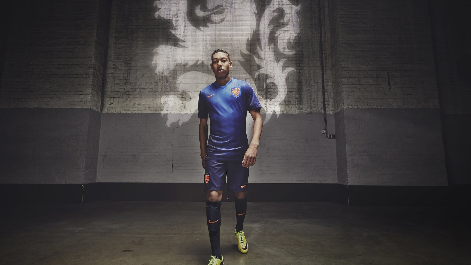 电竞世界杯盛大开幕 全球顶尖战队争夺荣耀