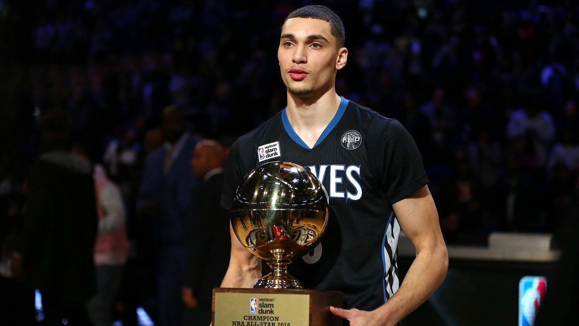 法国队强势晋级世界杯四强 姆巴佩梅开二度锁定胜局