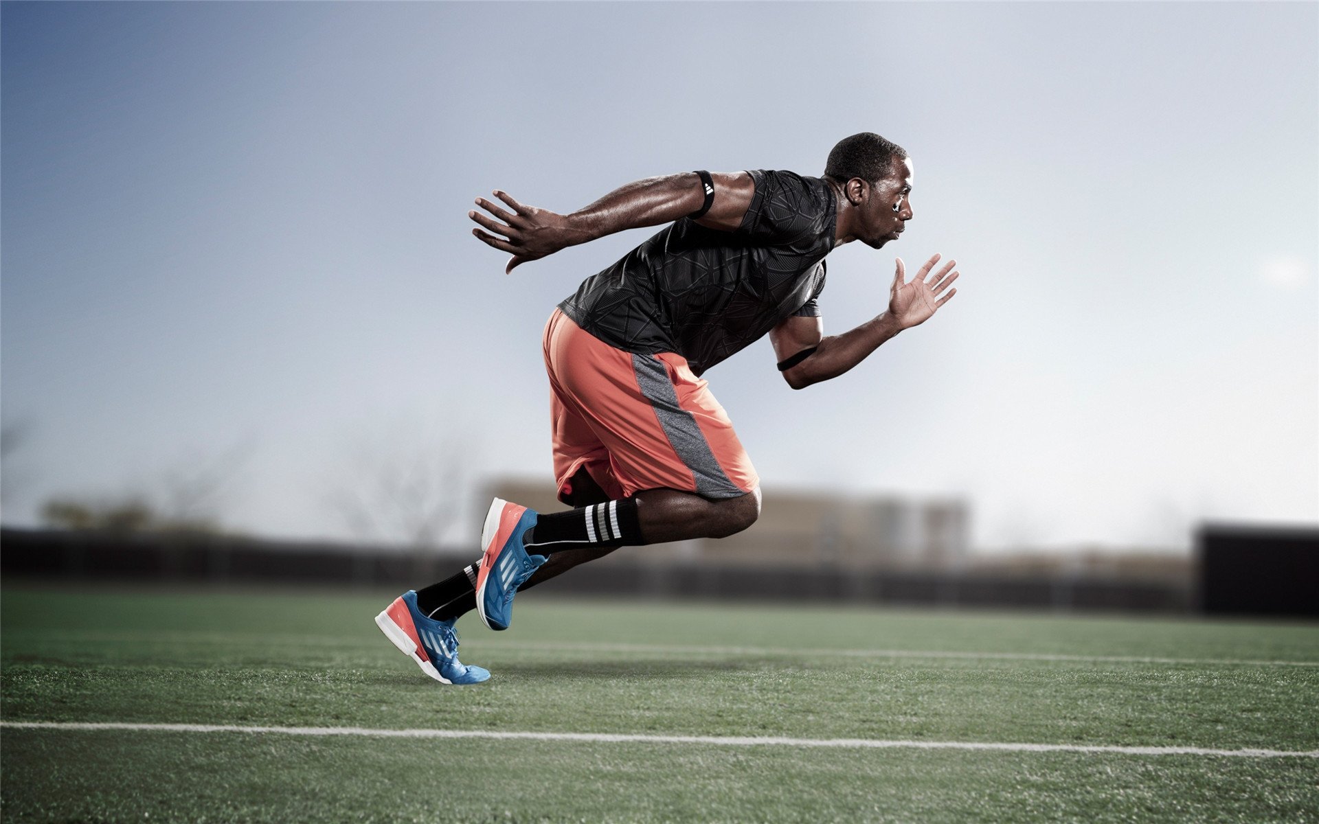 点球大战惊心动魄,蓝鹰力克红魔挺进决赛